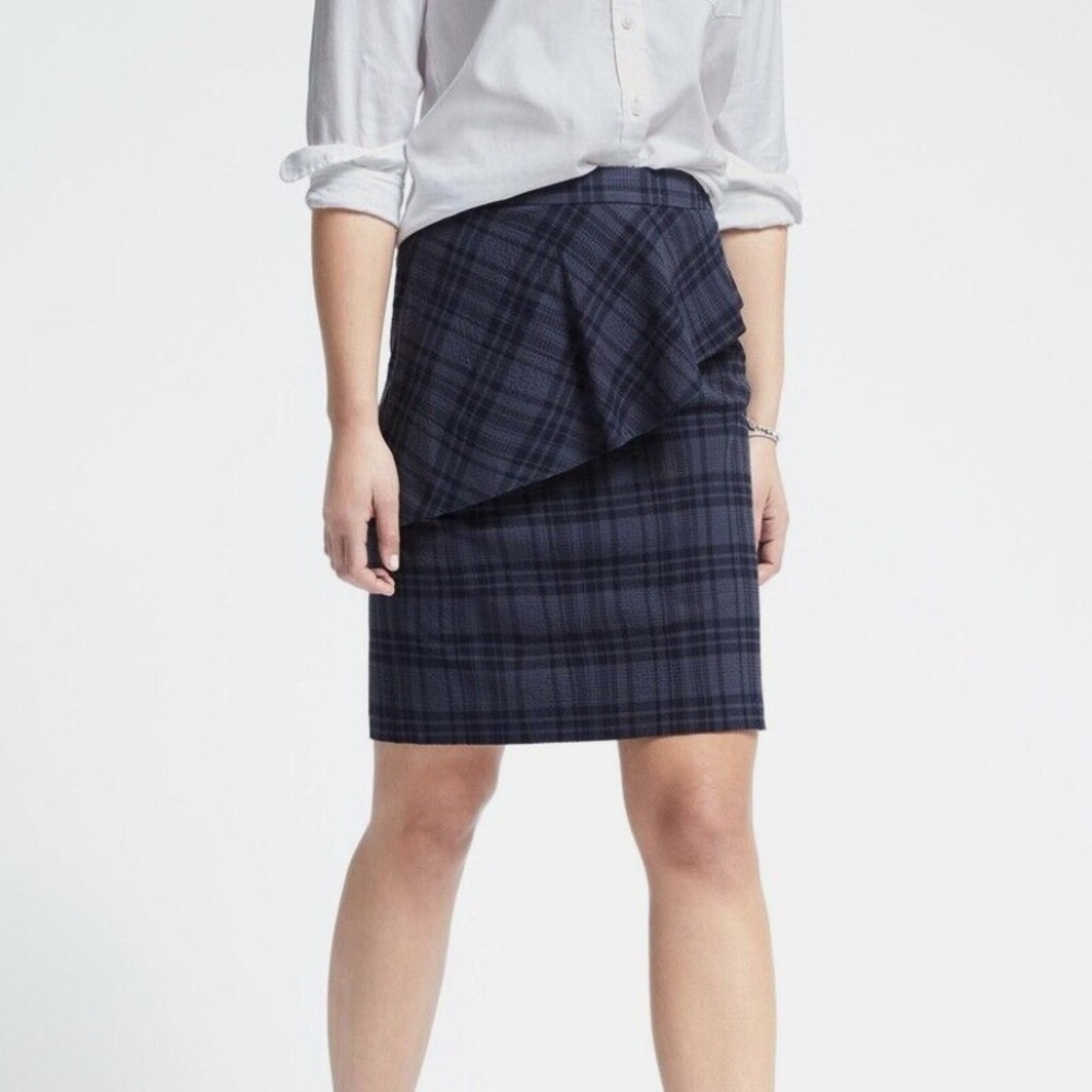 Banana Republic Skirt Plaid Preppy Dark Academia